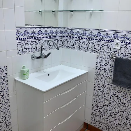 Casa En Louro Cerca De La Playa, Con Parking *